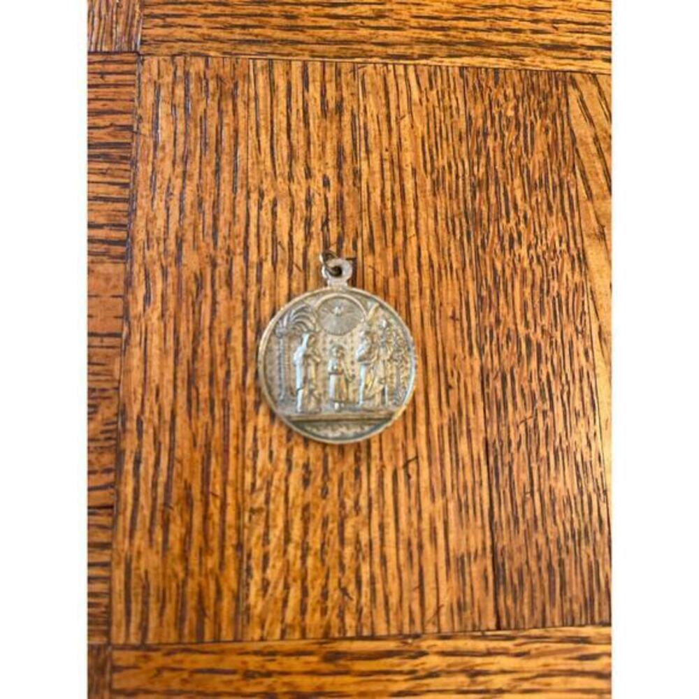 ANTIQUE DUTCH CATHOLIC MEDAL
"ARCHCONFRATERNITY”
